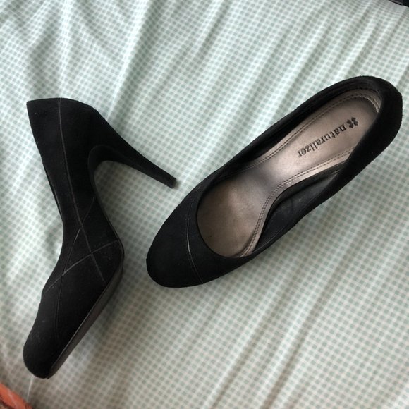 Naturalizer Heels - Picture 1 of 5